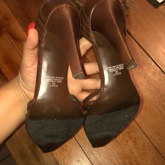 Scout Women's pointy toe brown heels by Carlos Santana size 7M - Picture 4 of 5